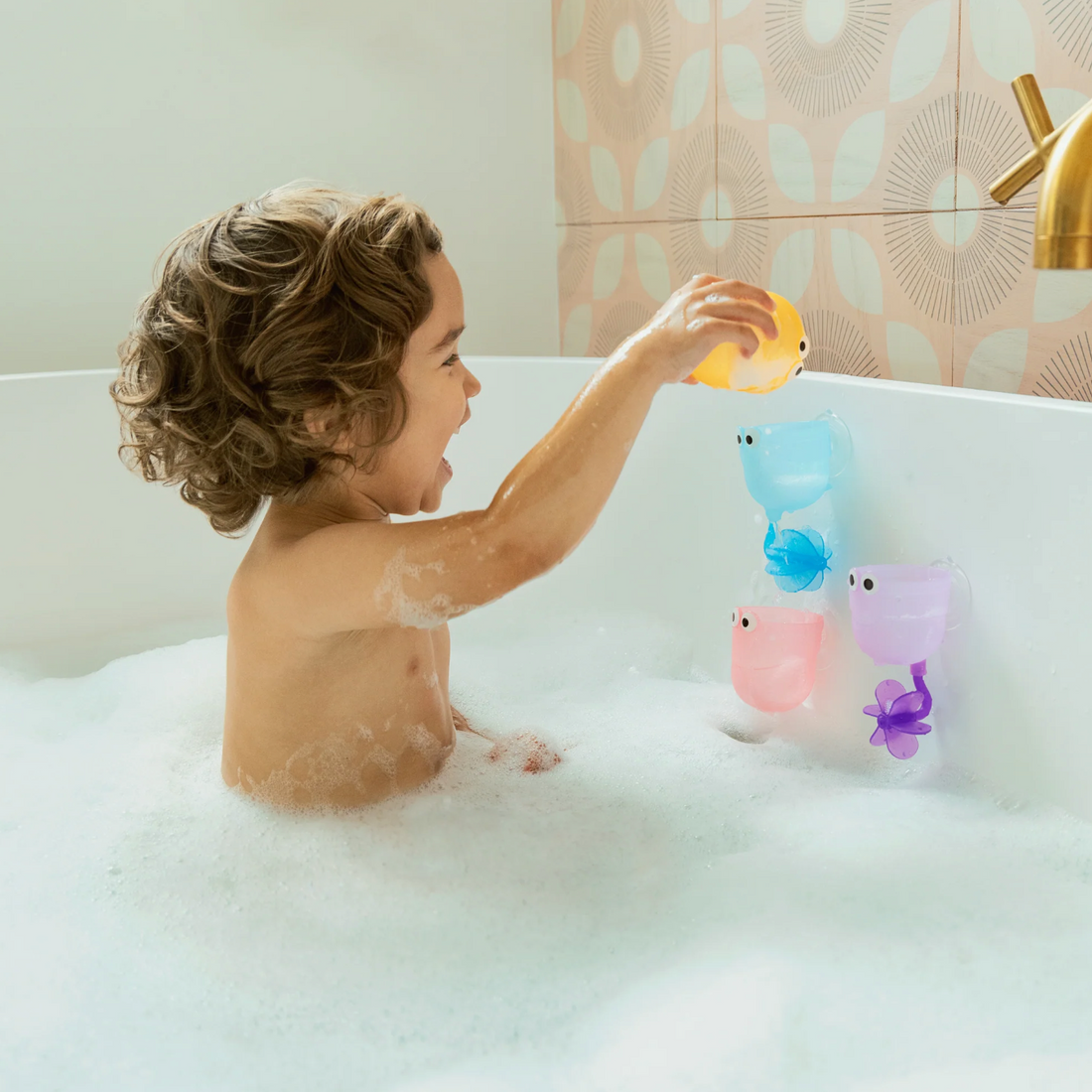 Jak sprawić, by kąpiel była zabawą? Pomysły na radosny czas w wannie z Munchkin