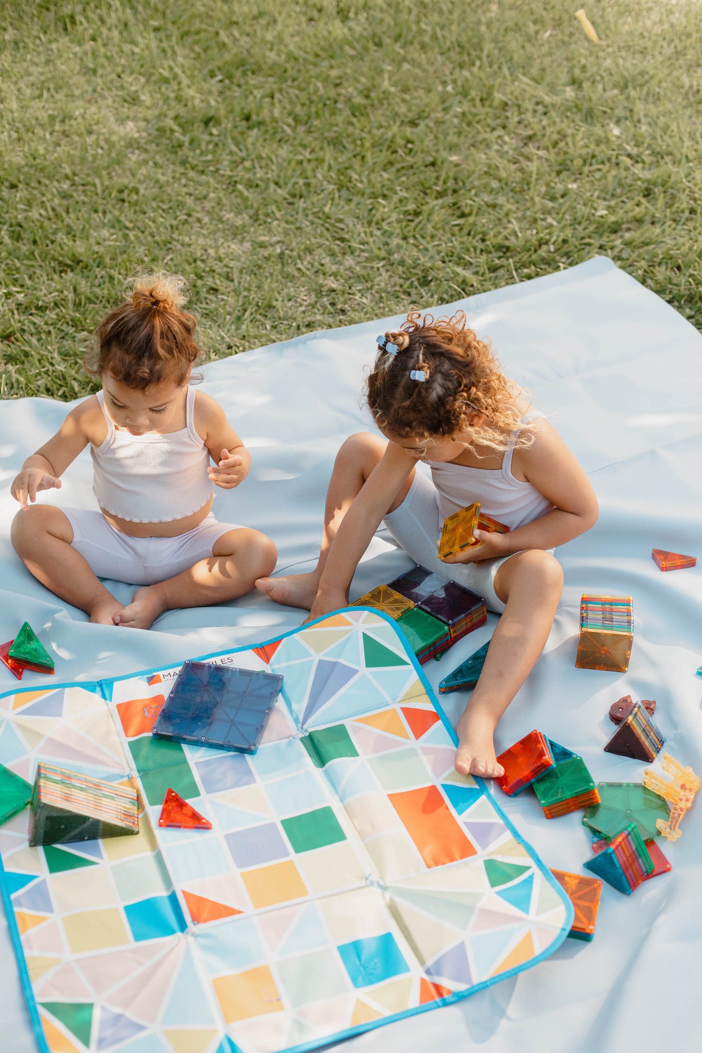 Skrzynia na klocki/Mata interaktywna 2w1 MAGNA-TILES®