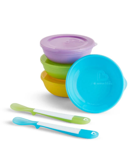 Munchkin Zestaw 4 miseczek z pokrywką + 2 łyżeczki