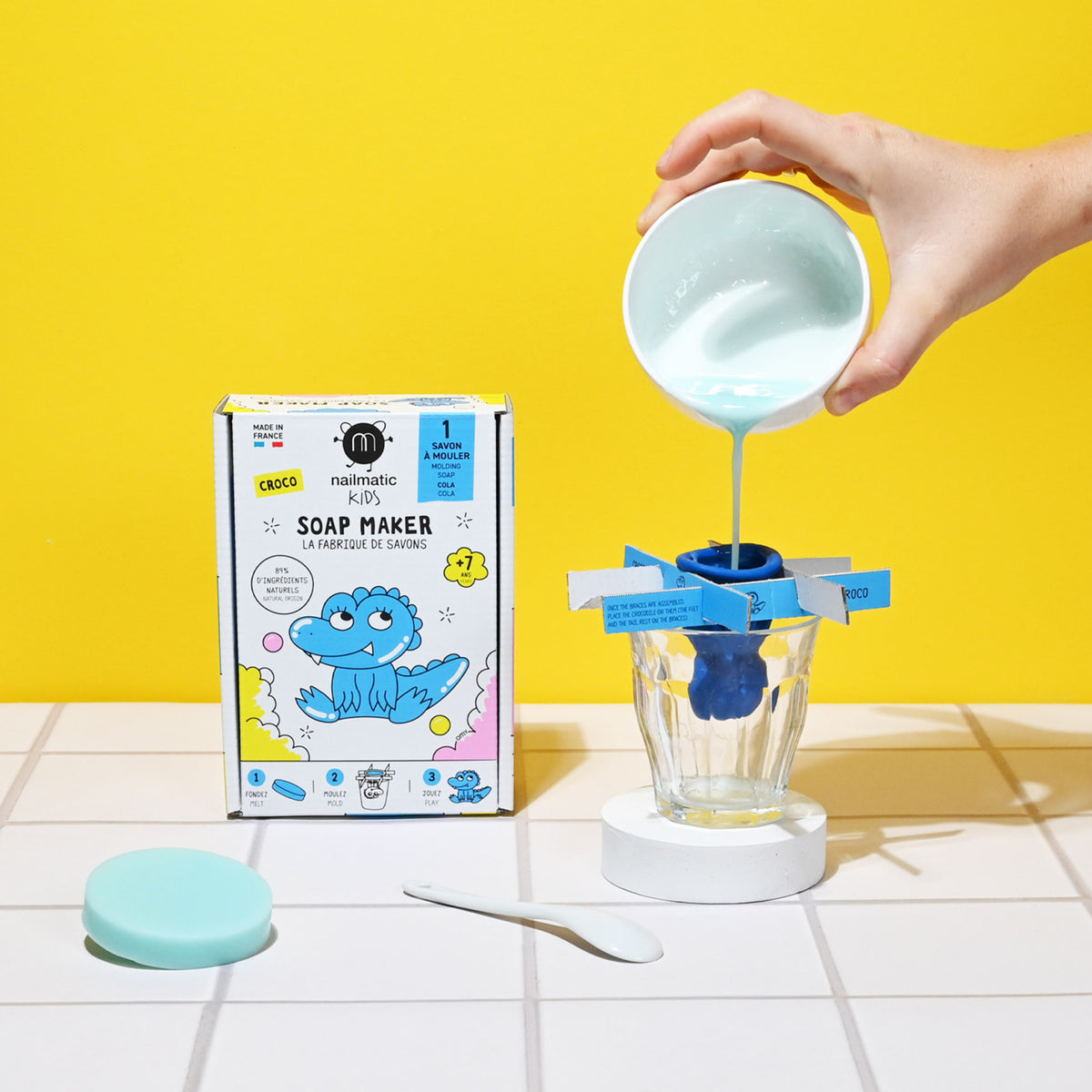 Zestaw DIY do Robienia Mydełka dla Dzieci - Nailmatic Croco Soap Maker, Krokodyl o Zapachu Coli